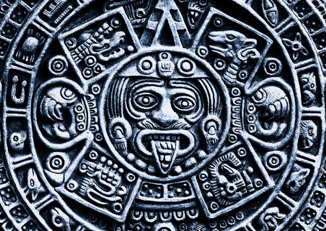 Alter aztekischer Kalenderstein der Sonne