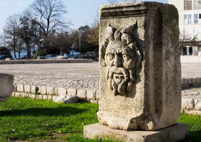 Antlitz des Pluto, römischer Gott des Todes