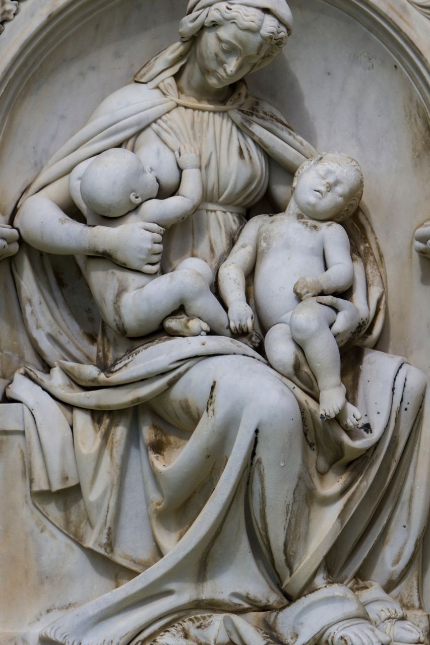 Gaia, die wunderschöne Mutter-Erde-Göttin und Gebärerin der griechischen Götter