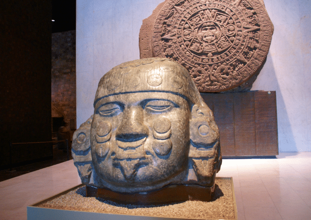 Kopf der aztekischen Mondgöttin