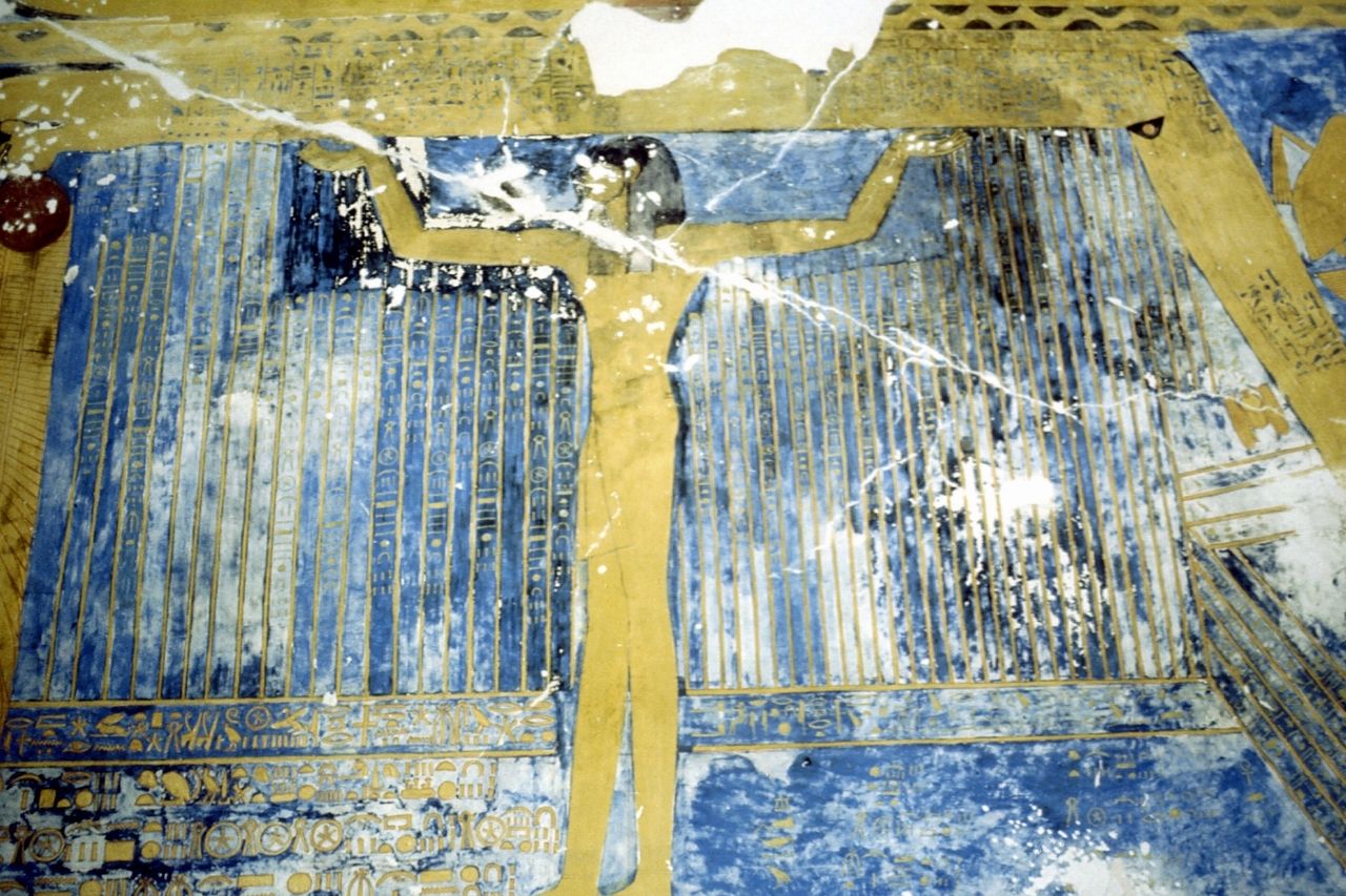 Nut stützt den Himmel