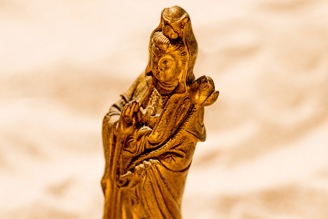 Statue der Nüwa, Göttin der Schöpfung und weibliche Kaiserin der Menschheit