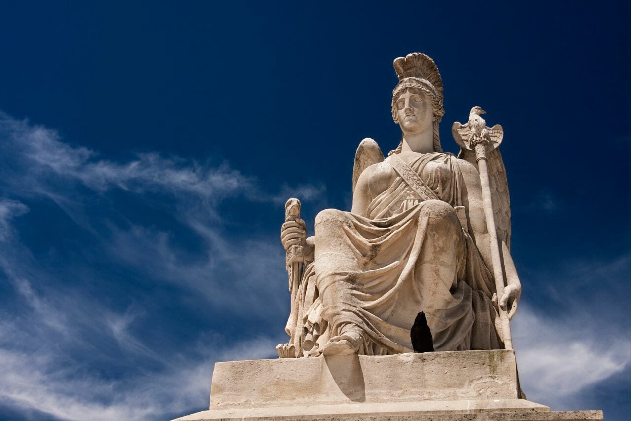 Athena vs. Aphrodite: Zwei Schwestern mit gegensätzlichen Eigenschaften in der griechischen Mythologie