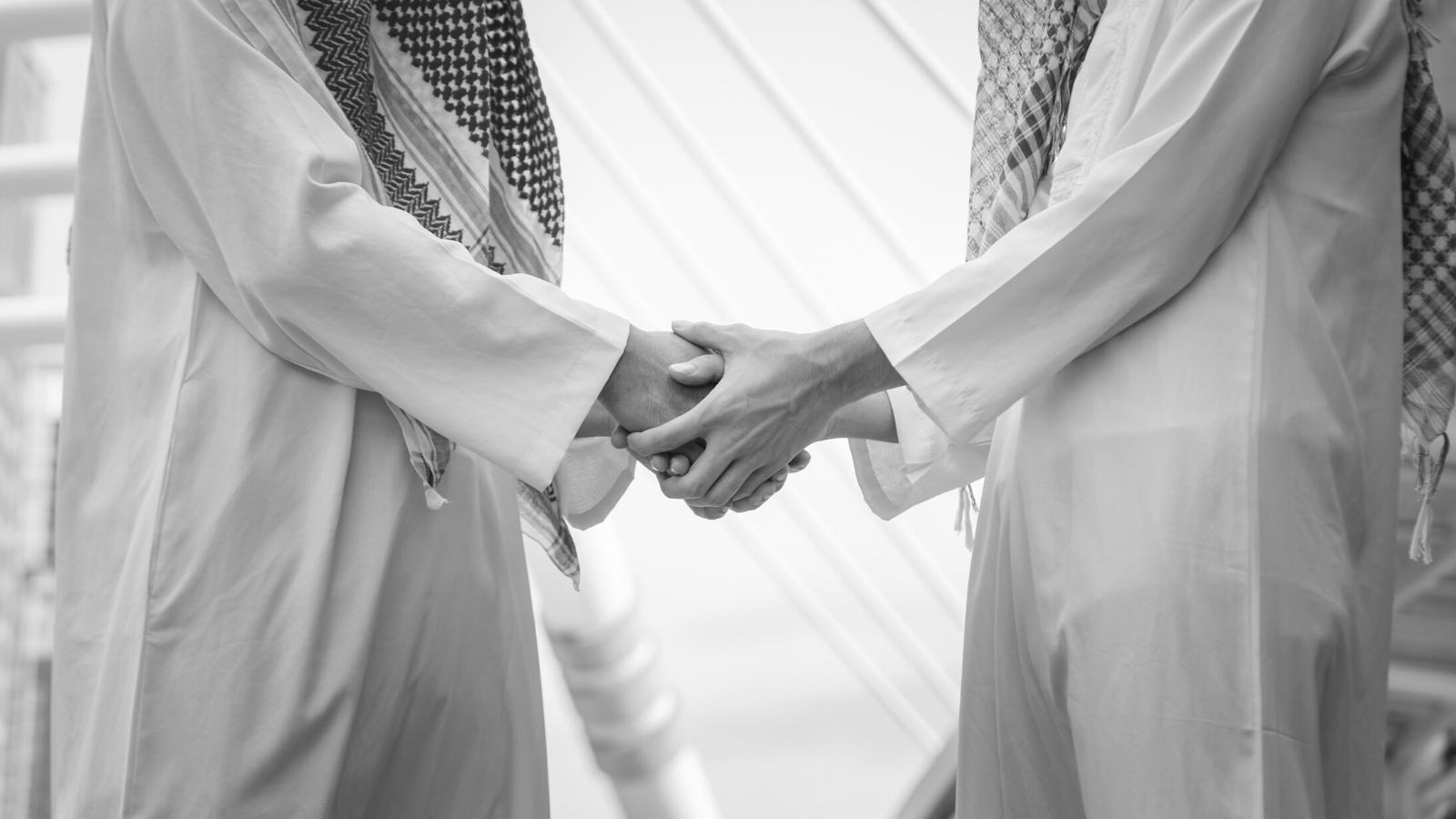 Araber vs. Perser: Eine Geschichte zweier ähnlicher, aber unterschiedlicher Ethnien