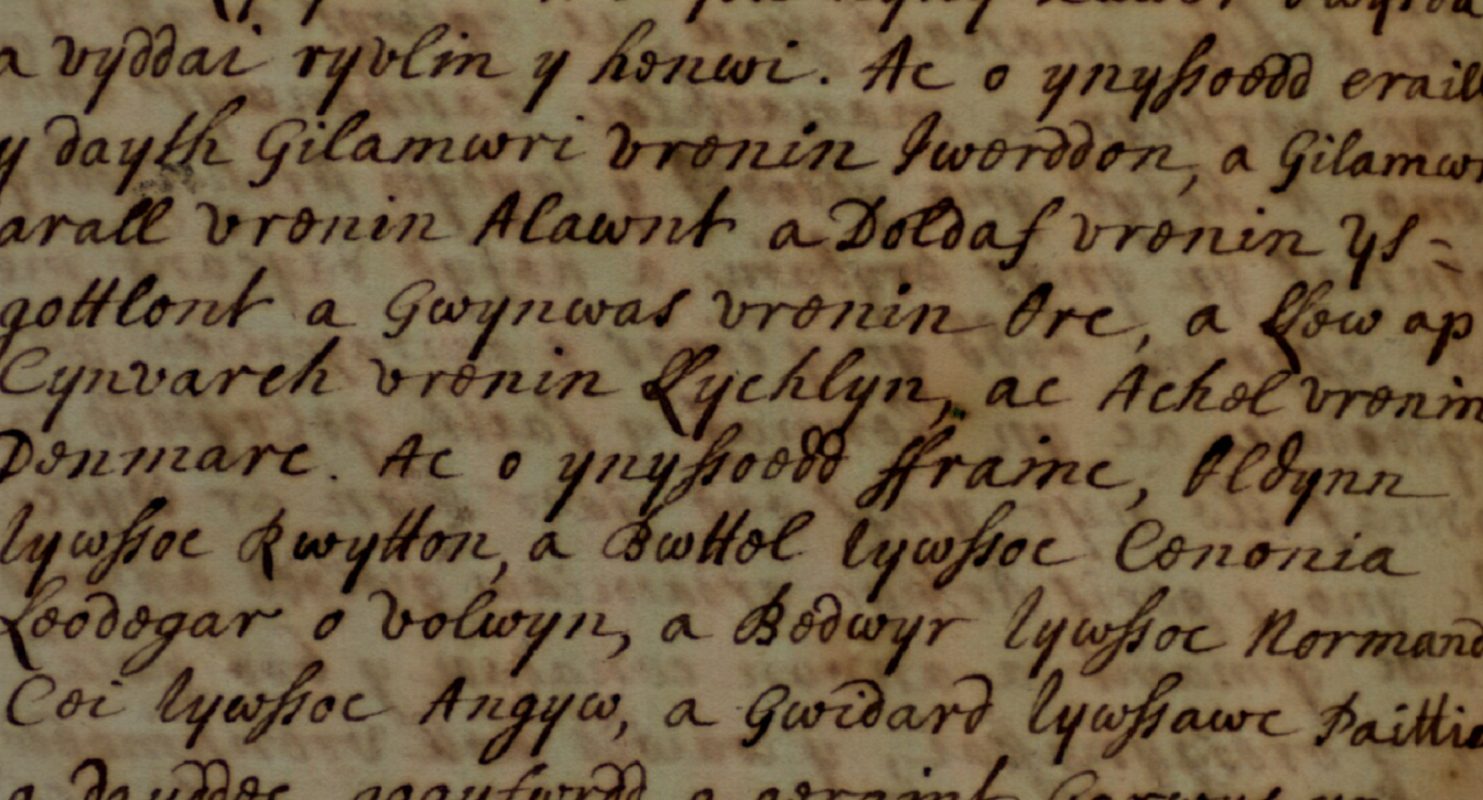 Folio aus dem Brut Tysilio, Jesus College MS 28, das Achel (Aschillus), den König von Dänemark, in der fünften und sechsten Zeile zeigt