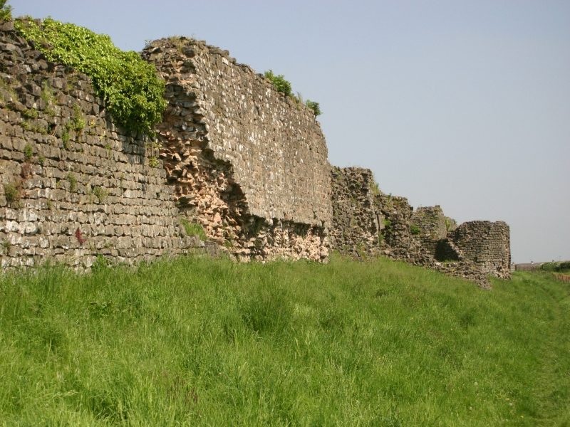 Römische Stadtmauer von Venta Silurum (Caerwent, Wales)