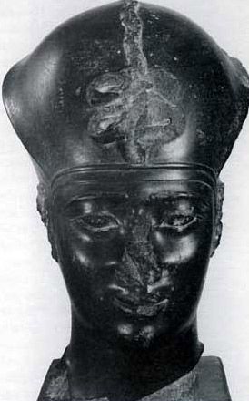 Egypt picture statue head of Apries
