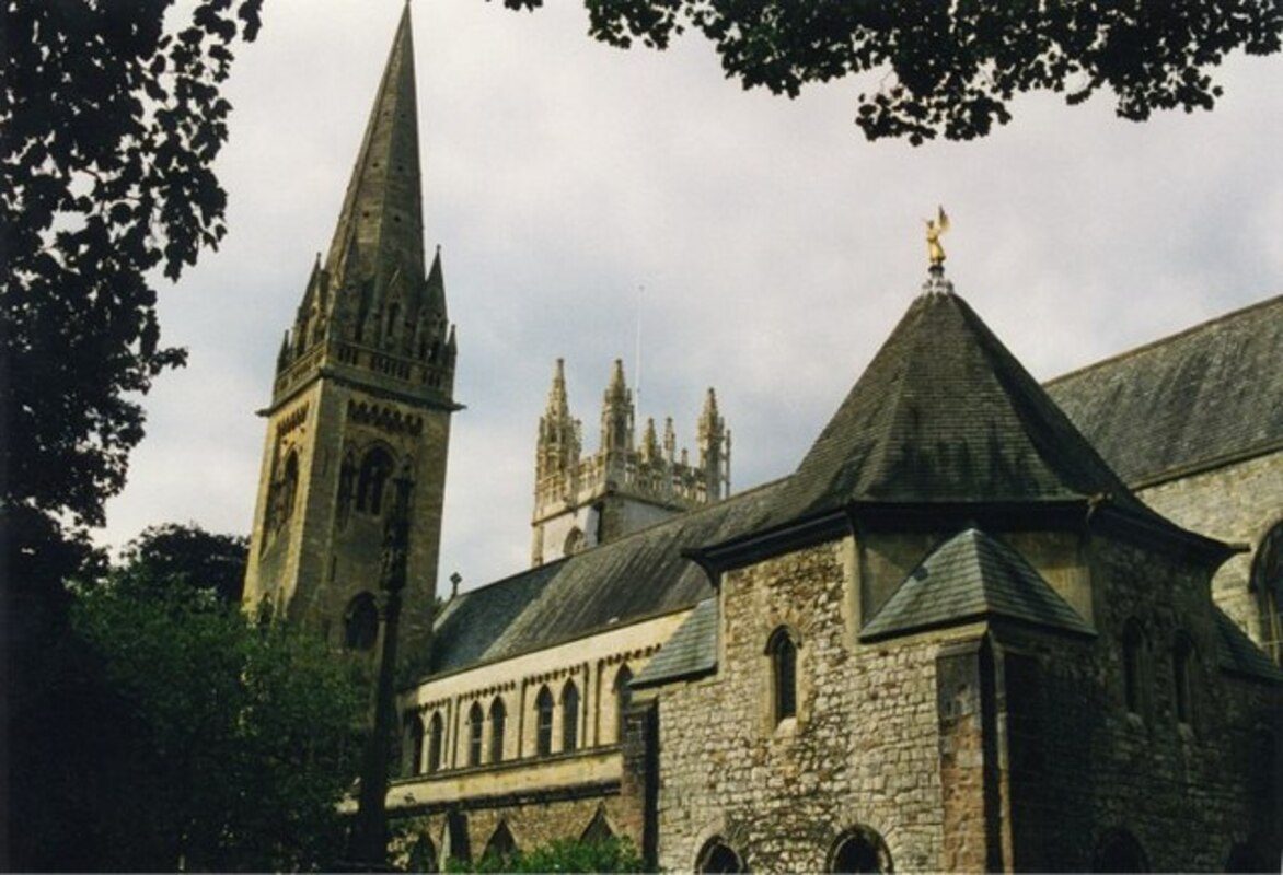 Die Kathedrale von Llandaff, wo Oudoceus angeblich um 570 Teilo als Bischof nachfolgte. Foto von Tom Pennington, CC-BY 2.0