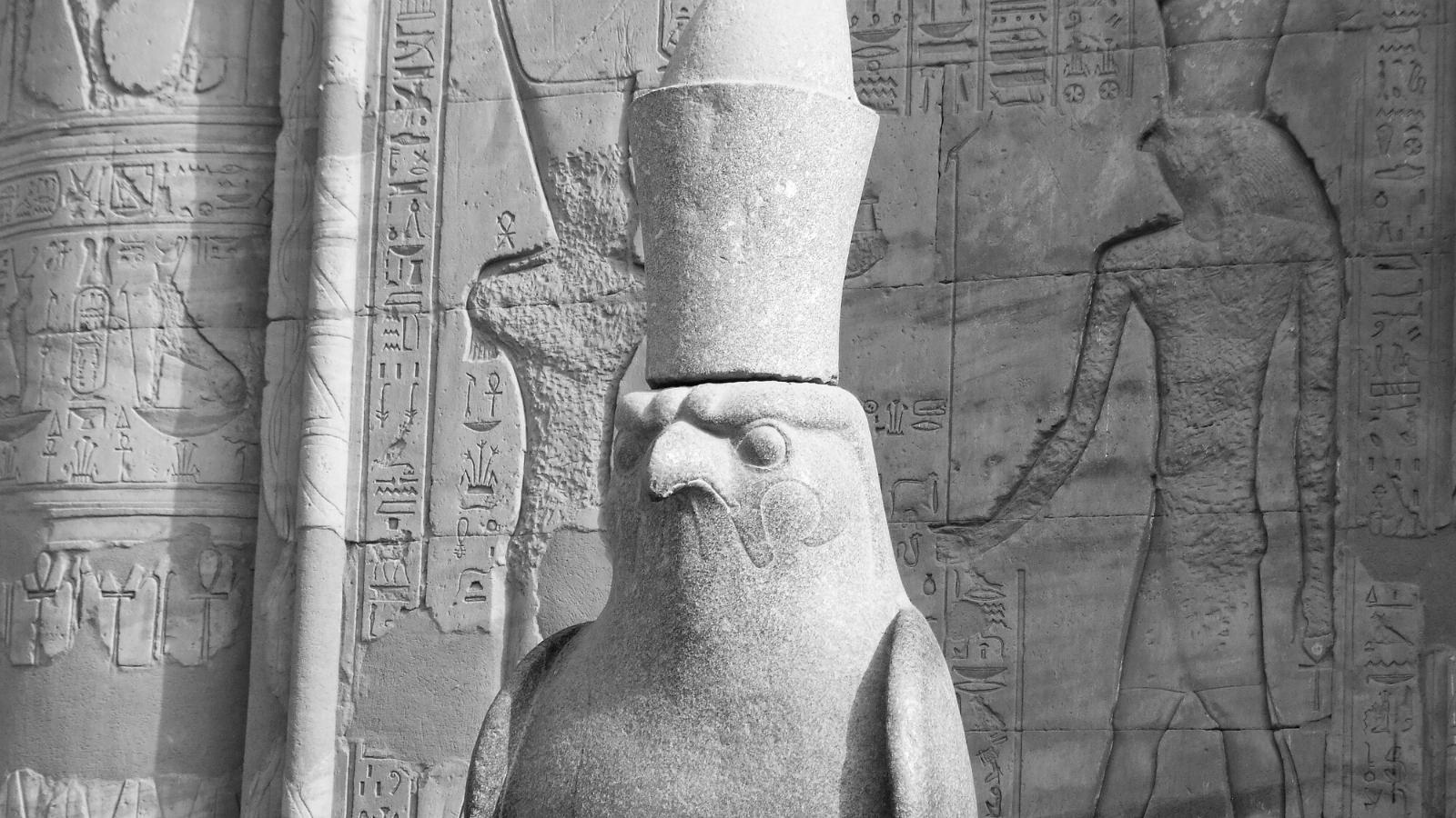 Statue of god Horus